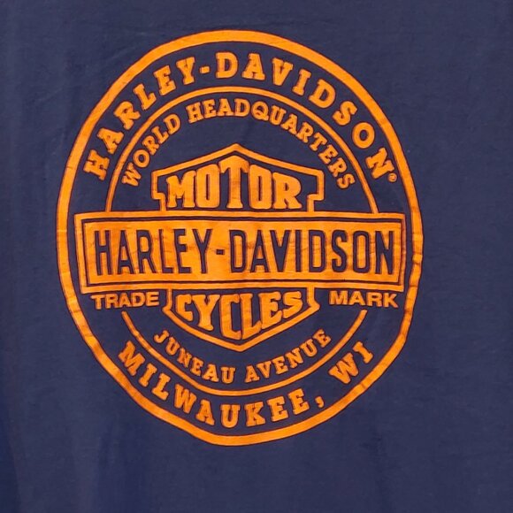 World Headquarters Harley-Davidson Milwaukee, WI – 3XL - Picture 1 of 5